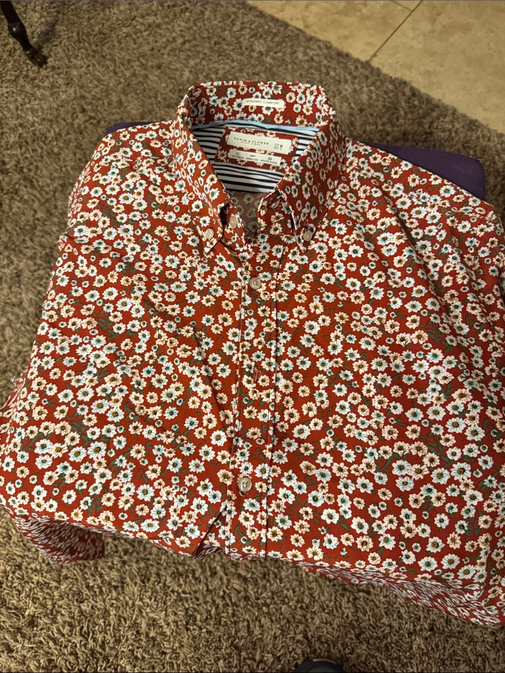 Denim & Flower Men's Floral Button-Down Shirt - Rust Red w/ White Daisies Size M